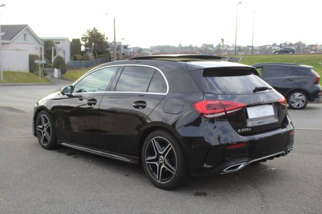 MERCEDES BENZ CLASSE A 200 AMG LINE 150 CV 8G-DCT / TOIT OUVRANT PANORAMIQUE 6