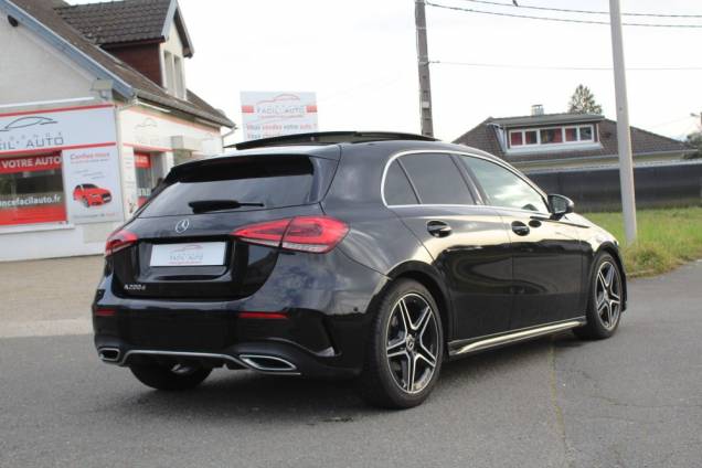 MERCEDES BENZ CLASSE A 200 AMG LINE 150 CV 8G-DCT / TOIT OUVRANT PANORAMIQUE 7
