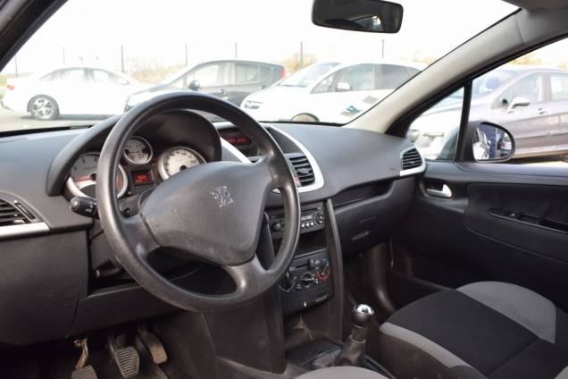 PEUGEOT 207 1.4 95 CV / CROCHET D'ATTELAGE  13