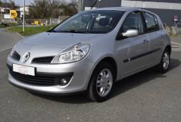 RENAULT CLIO 1.6 110 CV BVA 5 PORTES