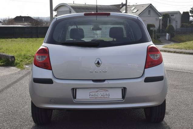 RENAULT CLIO 1.6 110 CV BVA 5 PORTES 8
