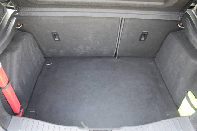 FORD FOCUS ST 2.0 TI-VCT 250 CV BVM6 / SONY 16 FORD FOCUS ST 2.0 TI-VCT 250 CV BVM6 / SONY 16