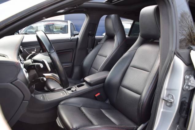 MERCEDES BENZ CLA SHOOTING BRAKE FASCINATION 220 d 4-MATIC 7G-DCT 177 CV 9