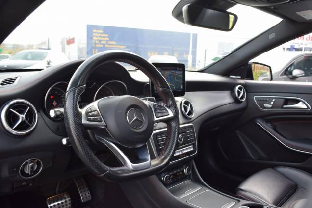 MERCEDES BENZ CLA SHOOTING BRAKE FASCINATION 220 d 4-MATIC 7G-DCT 177 CV 10