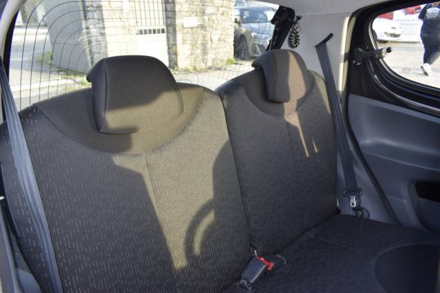 PEUGEOT 107 1.4 HDI 70 CV BVM 15 PEUGEOT 107 1.4 HDI 70 CV BVM 15