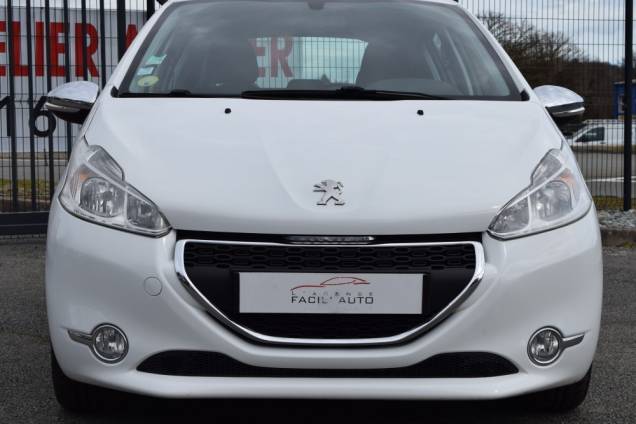 PEUGEOT 208 1.6 HDI 92 CV 5 PORTES URBAN SOUL / 61500 KMS 5 PEUGEOT 208 1.6 HDI 92 CV 5 PORTES URBAN SOUL / 61500 KMS 5