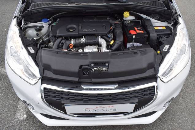 PEUGEOT 208 1.6 HDI 92 CV 5 PORTES URBAN SOUL / 61500 KMS 16 PEUGEOT 208 1.6 HDI 92 CV 5 PORTES URBAN SOUL / 61500 KMS 16