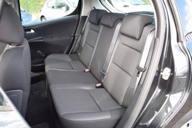 PEUGEOT 207 1.6 HDI 92 CV 5 PORTES / 1ère MAIN / 37900 KMS 13 PEUGEOT 207 1.6 HDI 92 CV 5 PORTES / 1ère MAIN / 37900 KMS 13