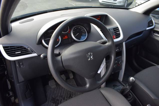 PEUGEOT 207 1.6 HDI 92 CV 5 PORTES / 1ère MAIN / 37900 KMS 15 PEUGEOT 207 1.6 HDI 92 CV 5 PORTES / 1ère MAIN / 37900 KMS 15