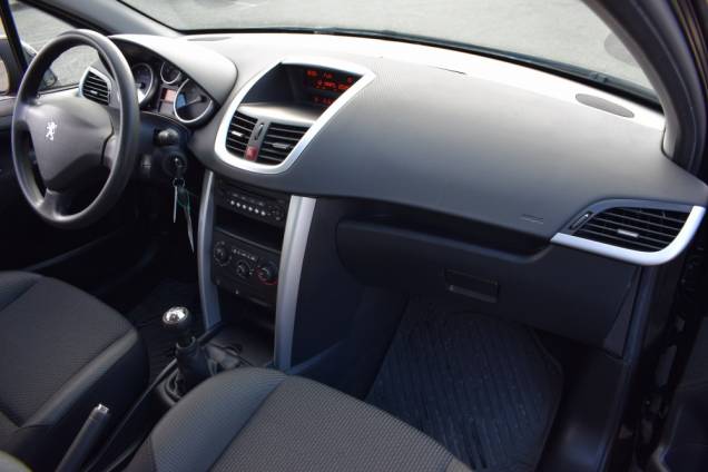 PEUGEOT 207 1.6 HDI 92 CV 5 PORTES / 1ère MAIN / 37900 KMS 17 PEUGEOT 207 1.6 HDI 92 CV 5 PORTES / 1ère MAIN / 37900 KMS 17