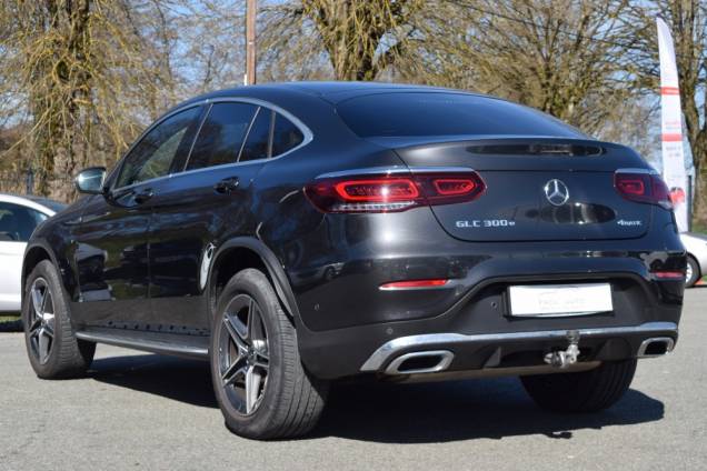 MERCEDES BENZ GLC 300 E COUPE AMG LINE 4MATIC 9G-TRONIC 211+122 CV  4