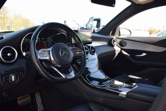 MERCEDES BENZ GLC 300 E COUPE AMG LINE 4MATIC 9G-TRONIC 211+122 CV  12