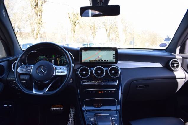 MERCEDES BENZ GLC 300 E COUPE AMG LINE 4MATIC 9G-TRONIC 211+122 CV  9