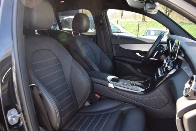 MERCEDES BENZ GLC 300 E COUPE AMG LINE 4MATIC 9G-TRONIC 211+122 CV  17