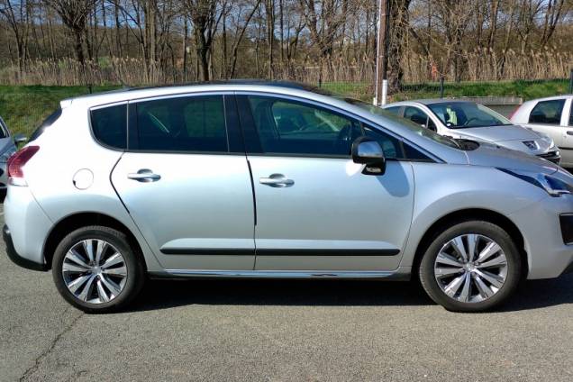 PEUGEOT 3008 1.6 HDI 115 CV / 1ère MAIN / 49900 KMS 9
