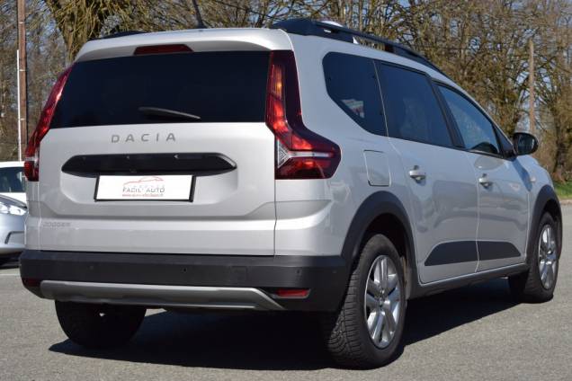 DACIA JOGGER CONFORT 1.0 ECO-G 100 CV 7 PLACES / ESSENCE-GPL 4 DACIA JOGGER CONFORT 1.0 ECO-G 100 CV 7 PLACES / ESSENCE-GPL 4