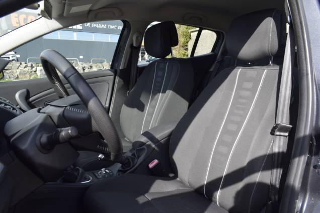 RENAULT MEGANE DYNAMIQUE 115 CV BVM  10