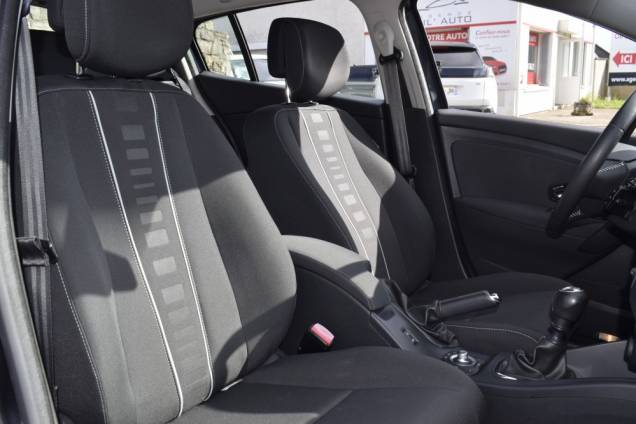 RENAULT MEGANE DYNAMIQUE 115 CV BVM  13