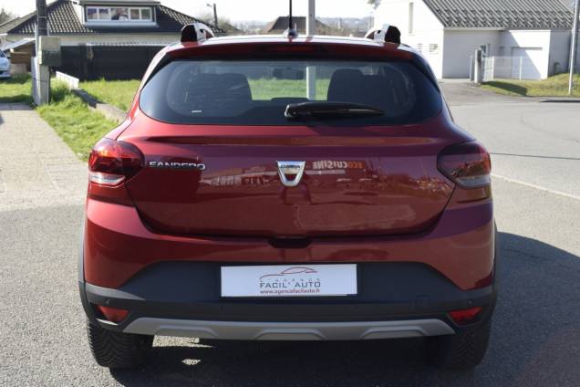 DACIA SANDERO ESSENTIEL 90 CV BVM 8 DACIA SANDERO ESSENTIEL 90 CV BVM 8