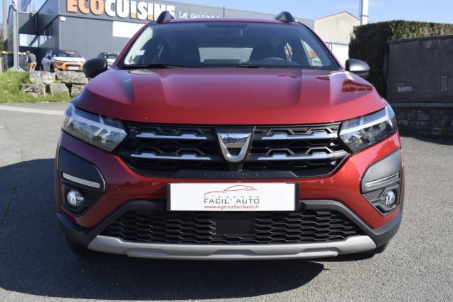 DACIA SANDERO ESSENTIEL 90 CV BVM 3 DACIA SANDERO ESSENTIEL 90 CV BVM 3