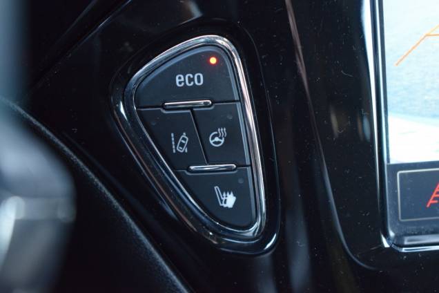 OPEL CORSA COLOR EDITION OPC LINE 1.4 TURBO 100 CV / SIEGES AVANT CHAUFFANTS / VOLANT CHAUFFANT 11