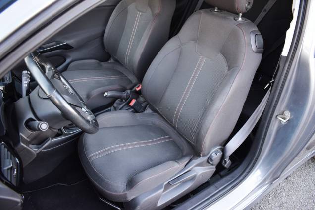 OPEL CORSA COLOR EDITION OPC LINE 1.4 TURBO 100 CV / SIEGES AVANT CHAUFFANTS / VOLANT CHAUFFANT 12