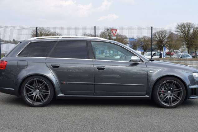 AUDI RS4 AVANT B7 4.2 V8 420 CV BVM6 / PACK F1 / PACK CARBONE / DISQUES CERAMIQUE / SYSTEME  BOSE 7