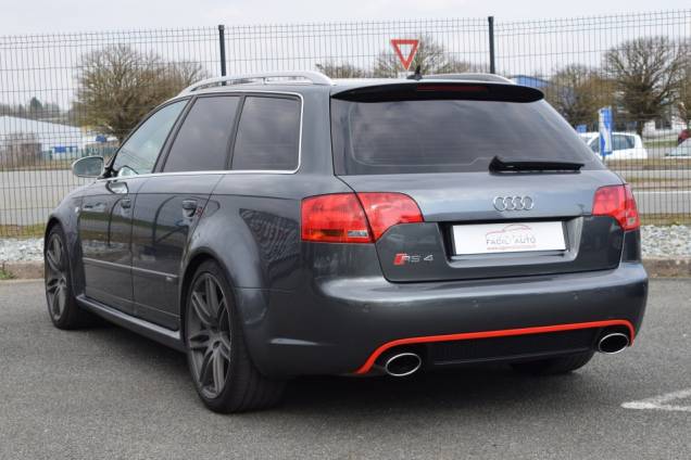 AUDI RS4 AVANT B7 4.2 V8 420 CV BVM6 / PACK F1 / PACK CARBONE / DISQUES CERAMIQUE / SYSTEME  BOSE 4