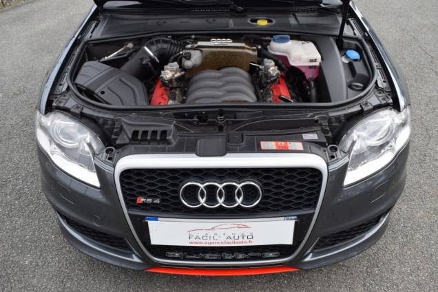 AUDI RS4 AVANT B7 4.2 V8 420 CV BVM6 / PACK F1 / PACK CARBONE / DISQUES CERAMIQUE / SYSTEME  BOSE 9