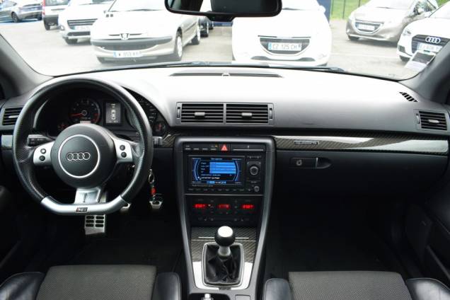 AUDI RS4 AVANT B7 4.2 V8 420 CV BVM6 / PACK F1 / PACK CARBONE / DISQUES CERAMIQUE / SYSTEME  BOSE 21