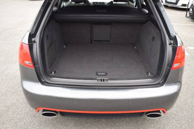 AUDI RS4 AVANT B7 4.2 V8 420 CV BVM6 / PACK F1 / PACK CARBONE / DISQUES CERAMIQUE / SYSTEME  BOSE 23