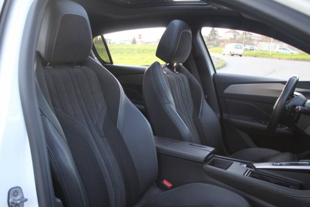 PEUGEOT 308 GT PACK 1.5 BLUEHDI 130 CV EAT8 / TOIT OUVRANT PANORAMIQUE / ORIGINE FRANCE 13