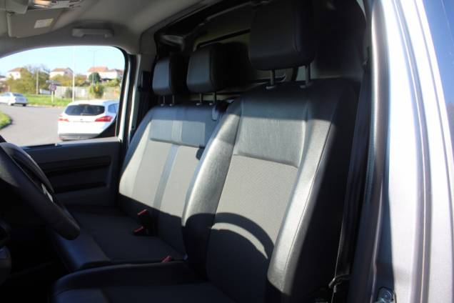 PEUGEOT EXPERT ASPHALT STANDART 2.0 BLUEHDI 180 CV EAT8 / 1ER MAIN / ORIGINE FRANCE 10 PEUGEOT EXPERT ASPHALT STANDART 2.0 BLUEHDI 180 CV EAT8 / 1ER MAIN / ORIGINE FRANCE 10