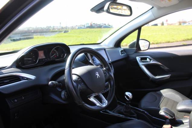 PEUGEOT 2008 ALLURE HDI 100 CV BVM6 8