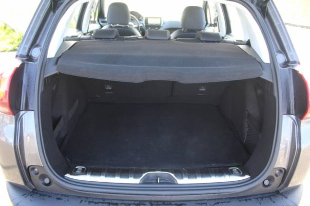 PEUGEOT 2008 ALLURE HDI 100 CV BVM6 14