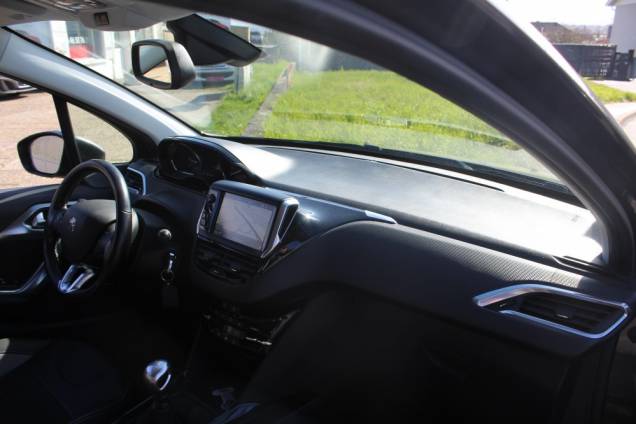 PEUGEOT 2008 ALLURE HDI 100 CV BVM6 9