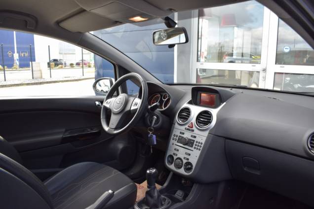 OPEL CORSA 150 eme ANNIVERSAIRE 1.0 65 CV 3 PORTES 13 OPEL CORSA 150 eme ANNIVERSAIRE 1.0 65 CV 3 PORTES 13