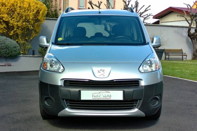 PEUGEOT PARTNER TEPEE 1.6 HDI 115 CV / ATTELAGE 5