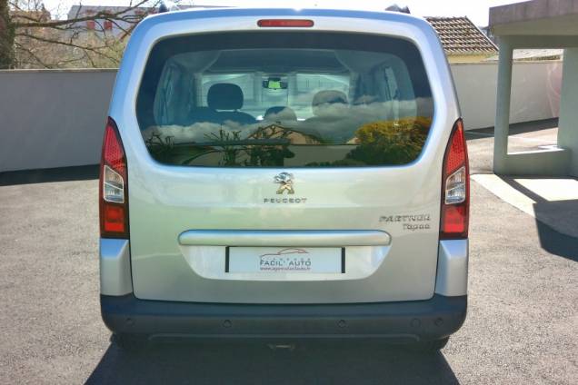 PEUGEOT PARTNER TEPEE 1.6 HDI 115 CV / ATTELAGE 6