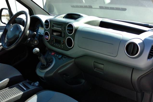 PEUGEOT PARTNER TEPEE 1.6 HDI 115 CV / ATTELAGE 20