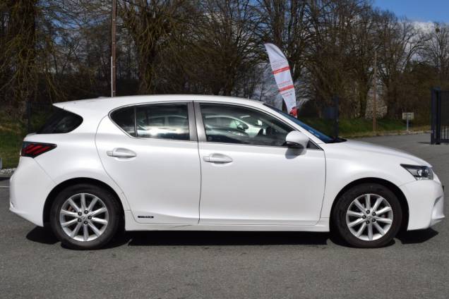 LEXUS CT 200 H SENSATION HYBRID 136 CV  7