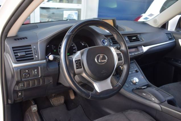 LEXUS CT 200 H SENSATION HYBRID 136 CV  13