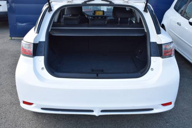 LEXUS CT 200 H SENSATION HYBRID 136 CV  23