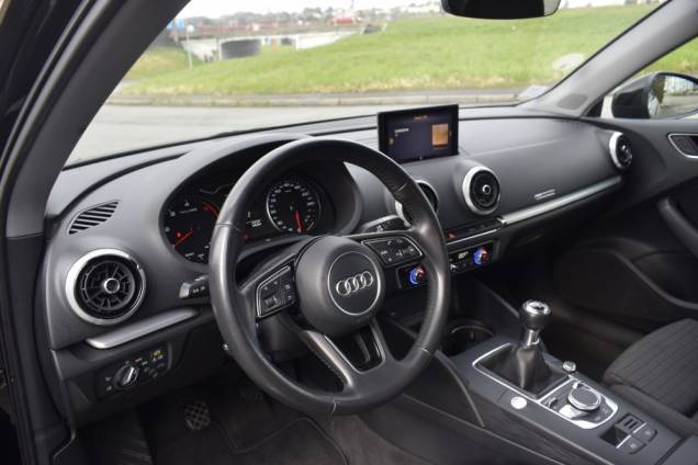 AUDI A3 SPORTBACK DESIGN TDI 116 CV BVM 11 AUDI A3 SPORTBACK DESIGN TDI 116 CV BVM 11