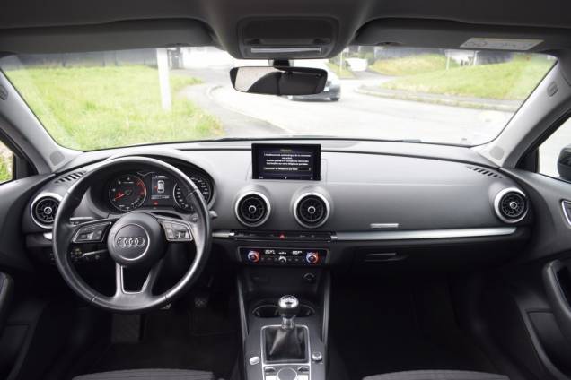 AUDI A3 SPORTBACK DESIGN TDI 116 CV BVM 16 AUDI A3 SPORTBACK DESIGN TDI 116 CV BVM 16