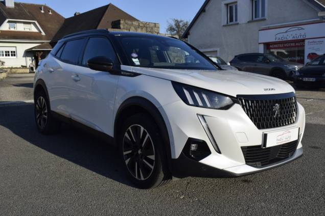 PEUGEOT 2008 GT 155 CV EAT8 6 PEUGEOT 2008 GT 155 CV EAT8 6