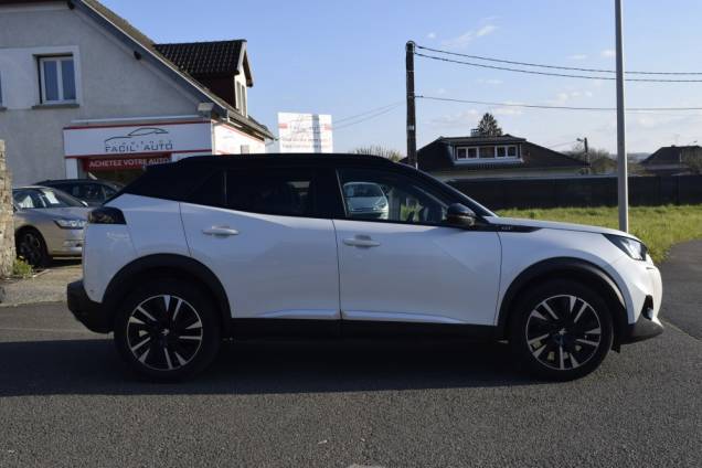 PEUGEOT 2008 GT 155 CV EAT8 11 PEUGEOT 2008 GT 155 CV EAT8 11