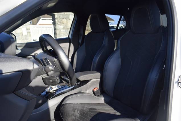 PEUGEOT 2008 GT 155 CV EAT8 15 PEUGEOT 2008 GT 155 CV EAT8 15