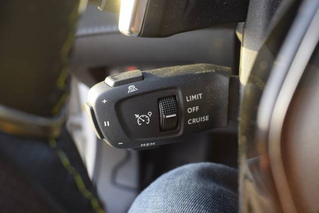 PEUGEOT 2008 GT 155 CV EAT8 23 PEUGEOT 2008 GT 155 CV EAT8 23