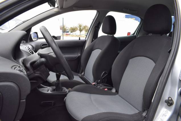 PEUGEOT 206 1.4 16 V 90 CV 5 PORTES  11
